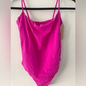 SKIMS FUCHSIA BODYSUIT - Large -NWT- sold out